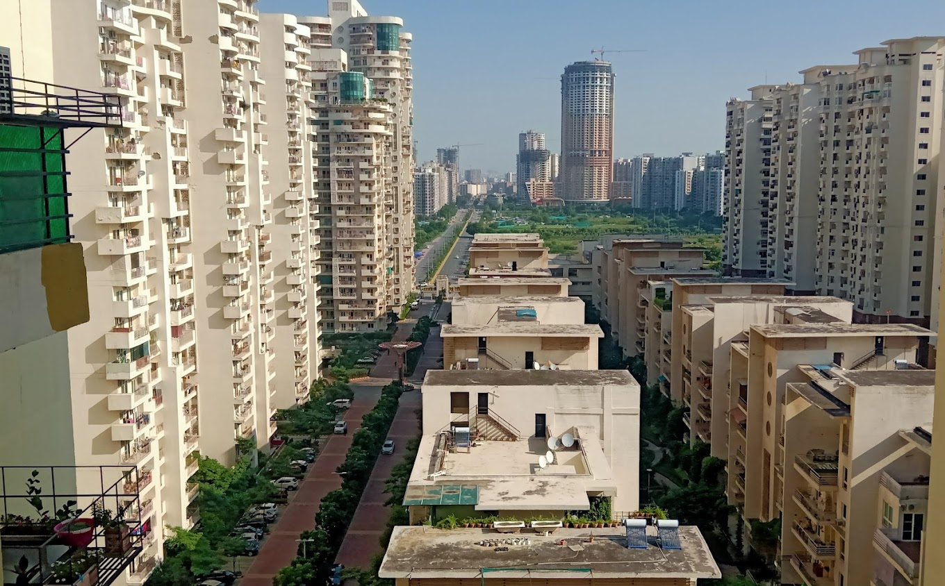 Mahagun Group Societies with Vastu Compliant Flats | Builder ...