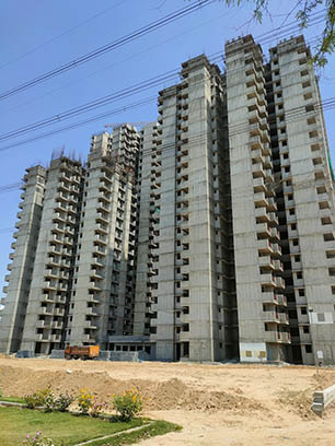 Pareena Om Apartments